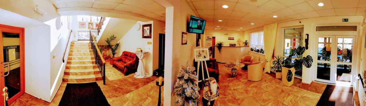 Agrohotel Tri Brezy Hrustin Экстерьер фото